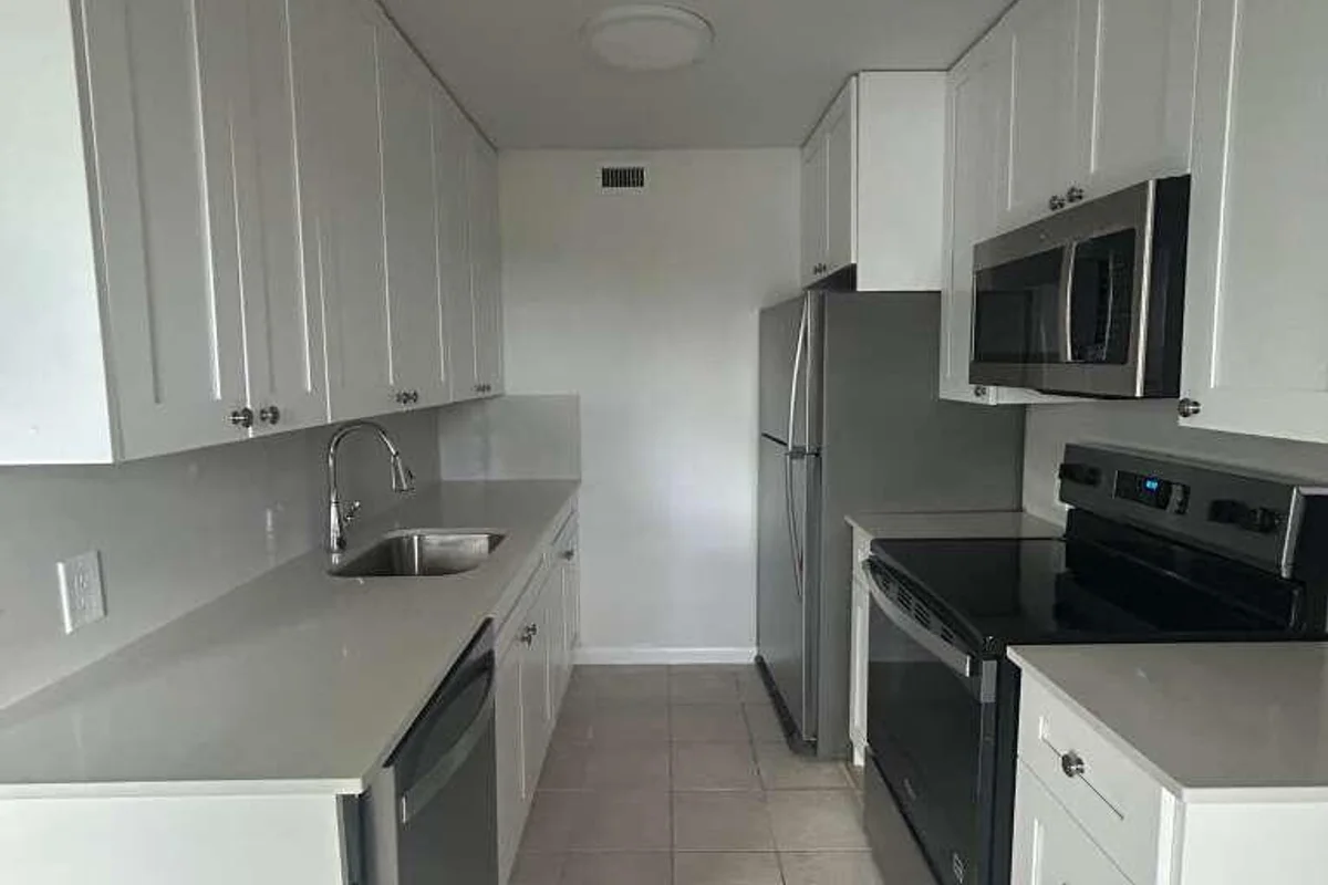 4119 Newport U, Deerfield Beach: photo 1 of 15