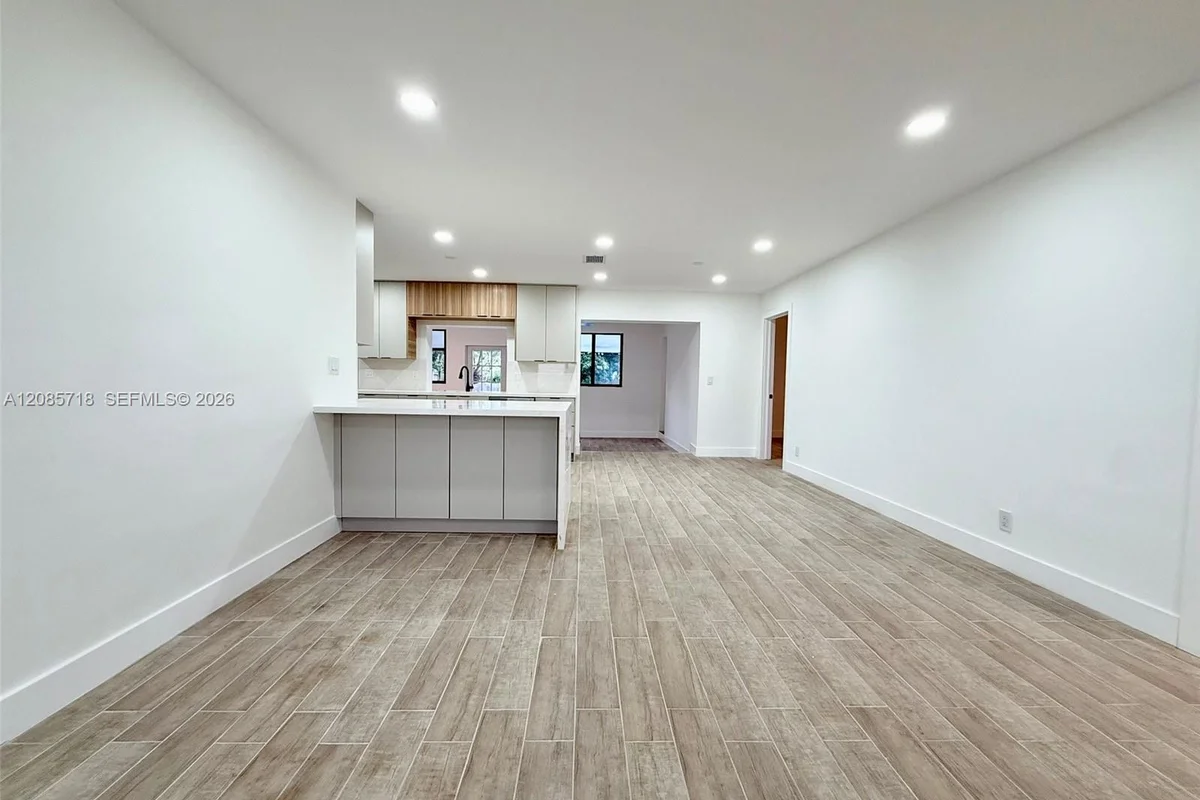 2201 N 54th Ave, Hollywood: photo 1 of 30