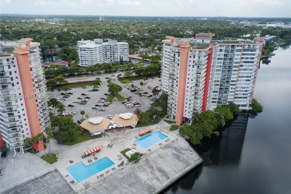 1301 NE Miami Gardens Dr #515W, Miami: photo 1 of 19
