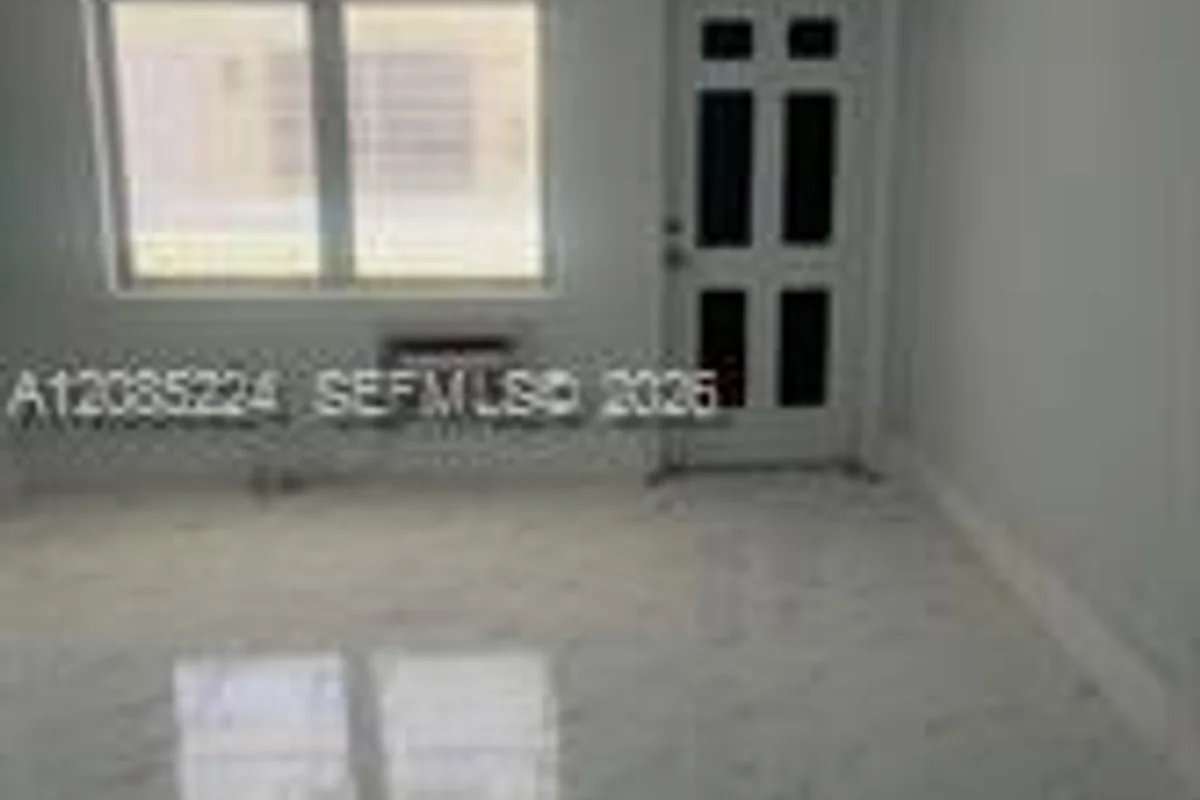 636 Meridian Ave #4, Miami Beach: photo 1 of 7
