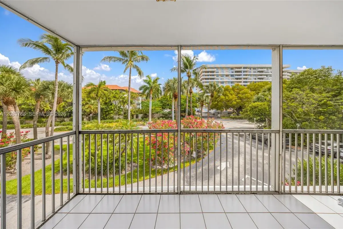 150 Ocean Lane Dr #2H, Key Biscayne: photo 1 of 39