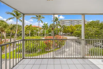 150 Ocean Lane Dr #2H, Key Biscayne: photo 1 of 39