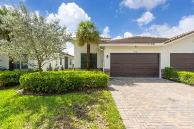 19704 Weathervane Way, Loxahatchee: photo 1 of 52