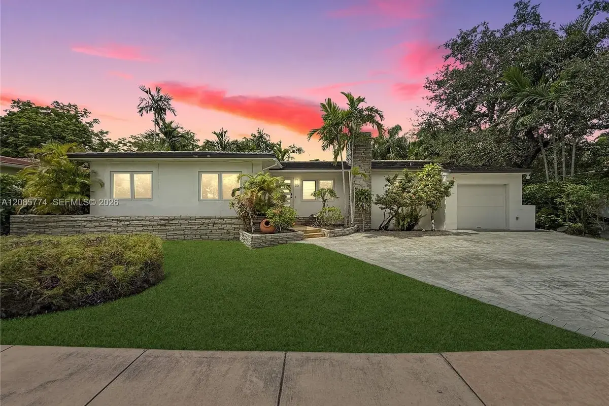 3128 Coconut Grove Dr, Coral Gables: photo 1 of 44