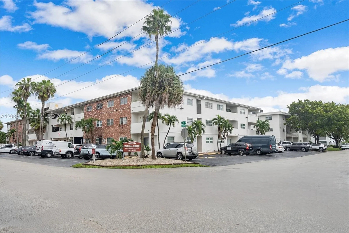 17001 NE 9th Ave #9C, Miami: photo 1 of 1