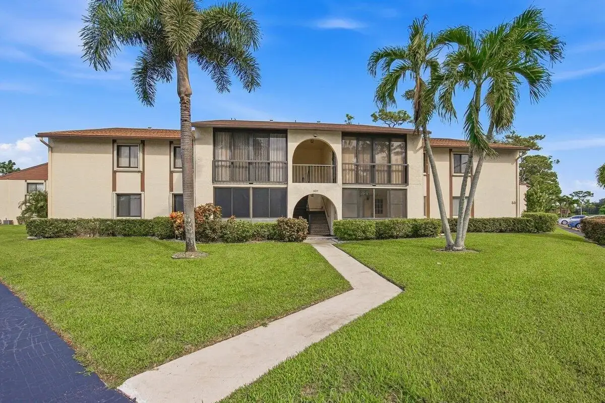 331 Knotty Pine Cir #D-2, Lake Worth: photo 1 of 30