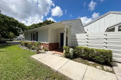 13790 SW 147th Cir Ln #3-9, Miami: photo 1 of 13