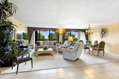 2480 Presidential Way #403, West Palm Beach: photo 1 of 42