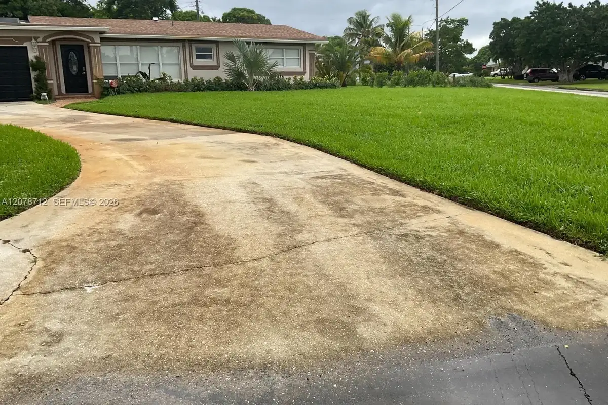 401 NW 5th Ave, Boynton Beach: photo 1 of 21