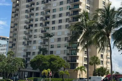 1900 S Ocean Blvd #15K, Lauderdale-by-the-Sea: photo 1 of 32