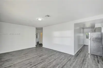 1421 NW 3rd Ave, Fort Lauderdale: photo 1 of 38