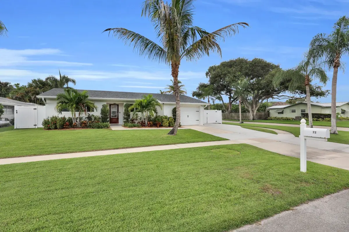 72 Willow Rd, Tequesta: photo 1 of 41