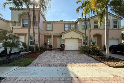 4735 SW 164th Ave, Miramar: photo 1 of 38