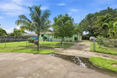 2622 NW 24th Ct, Fort Lauderdale: photo 1 of 24