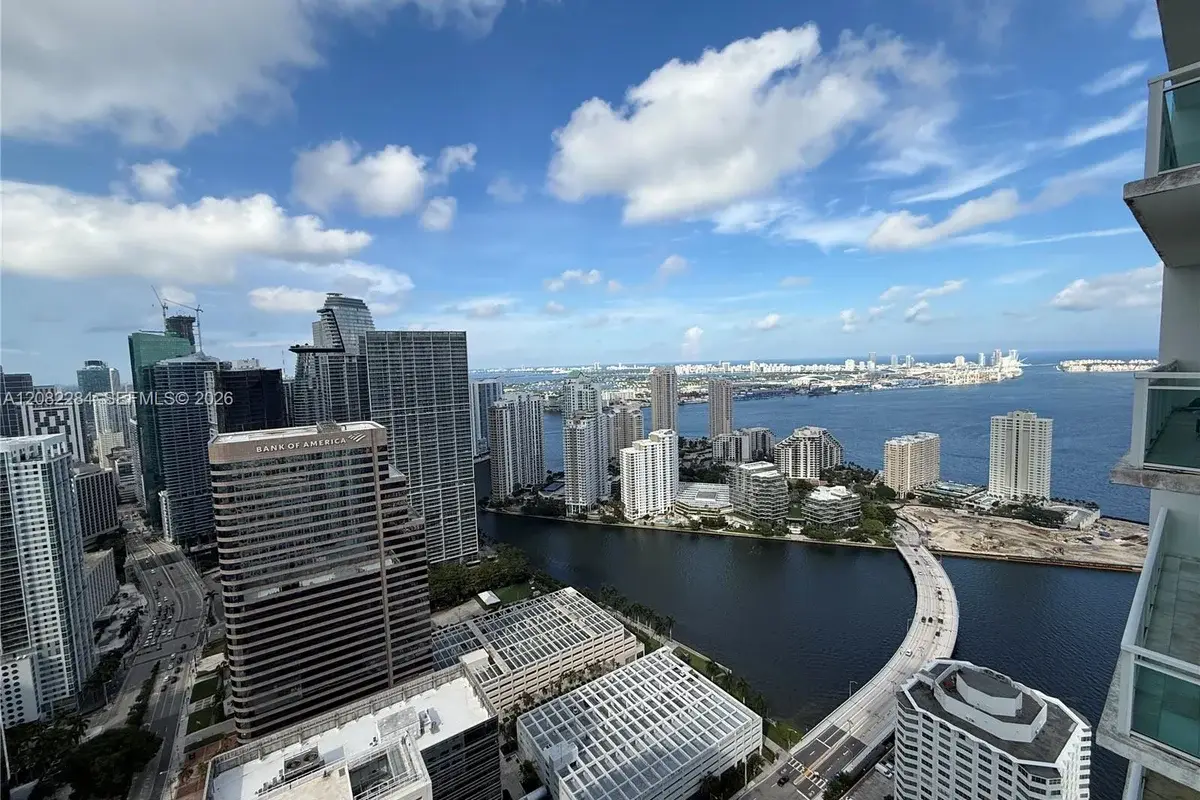 950 Brickell Bay Dr #5202, Miami: photo 1 of 48