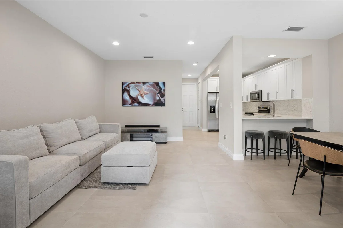 950 Marina Del Ray Ln #4, West Palm Beach: photo 1 of 33
