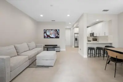 950 Marina Del Ray Ln #4, West Palm Beach: photo 1 of 33