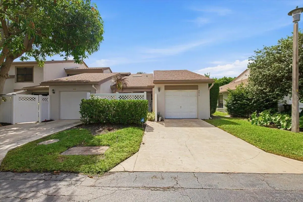 6676 Canary Palm Cir #19, Boca Raton: photo 1 of 44