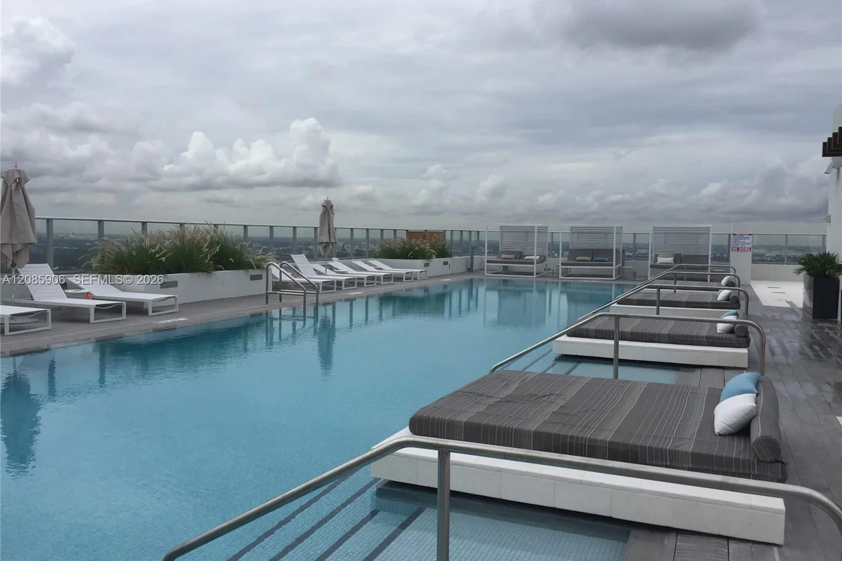 1010 Brickell Ave #3310, Miami: photo 1 of 20