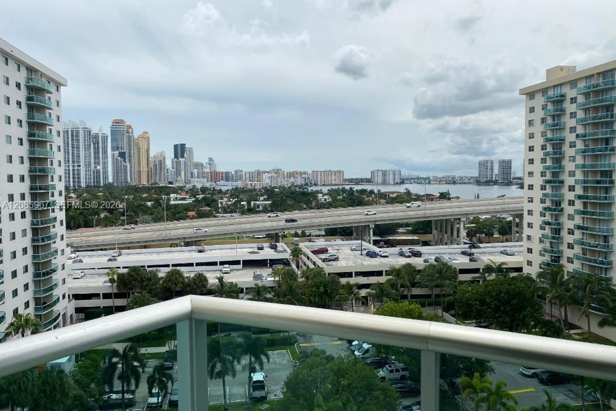 19380 Collins Ave #1025, Sunny Isles Beach: photo 1 of 20