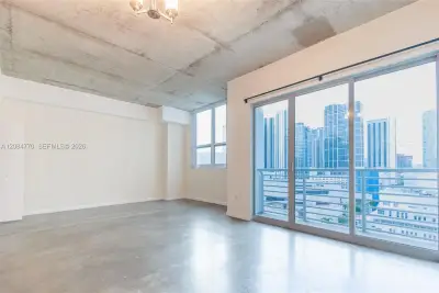 133 NE 2nd Ave #1509, Miami: photo 1 of 18