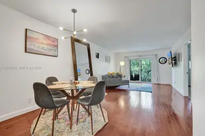 1785 N Andrews Square #205E, Fort Lauderdale: photo 1 of 28