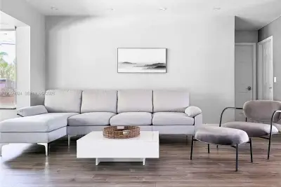3390 SW 21st St, Fort Lauderdale: photo 1 of 59