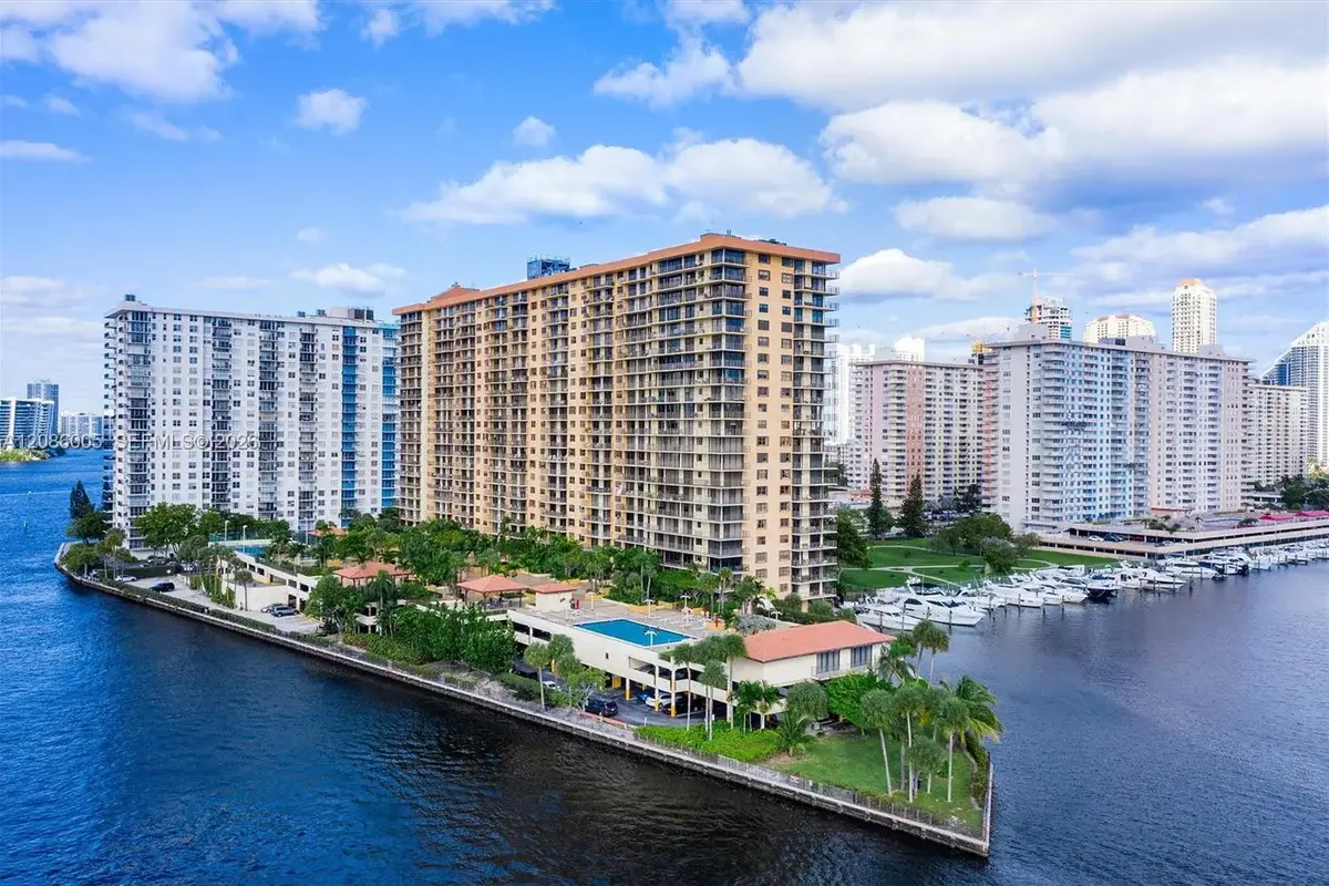 290 174th St #2104, Sunny Isles Beach: photo 1 of 17