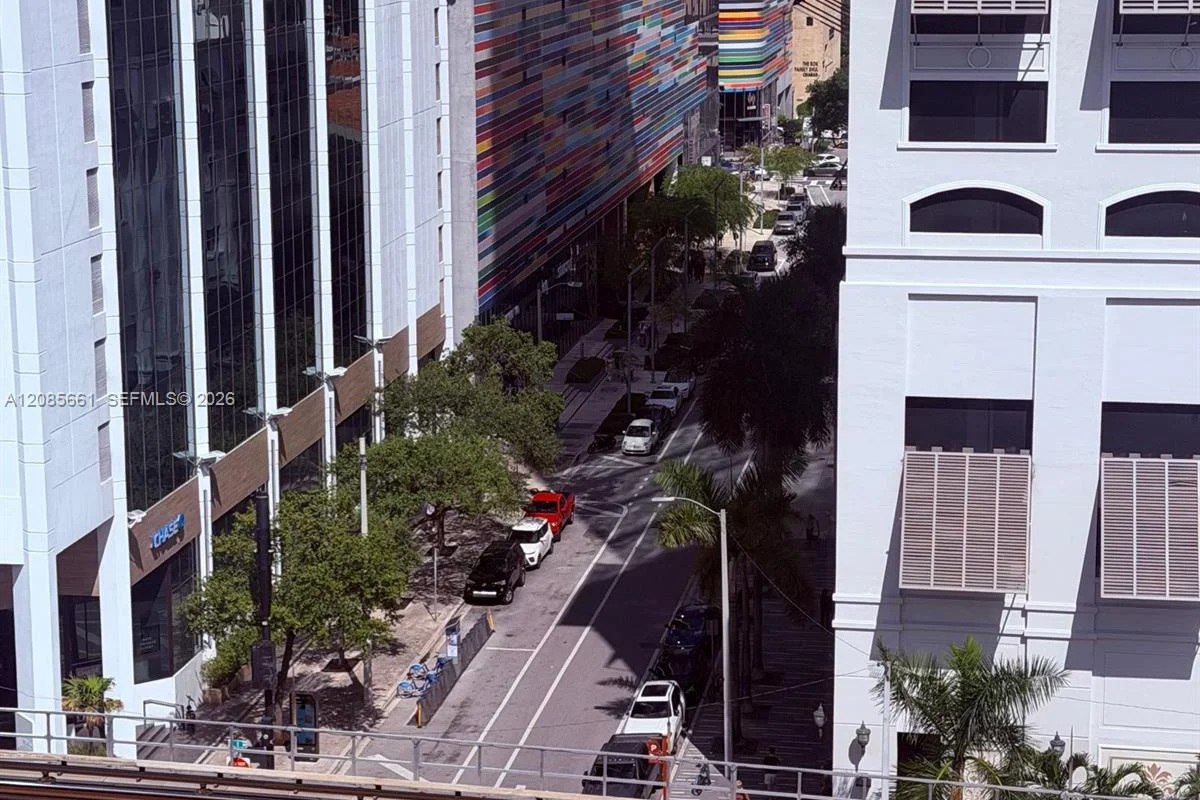 104 SW 9th St #1101, Miami: photo 1 of 27