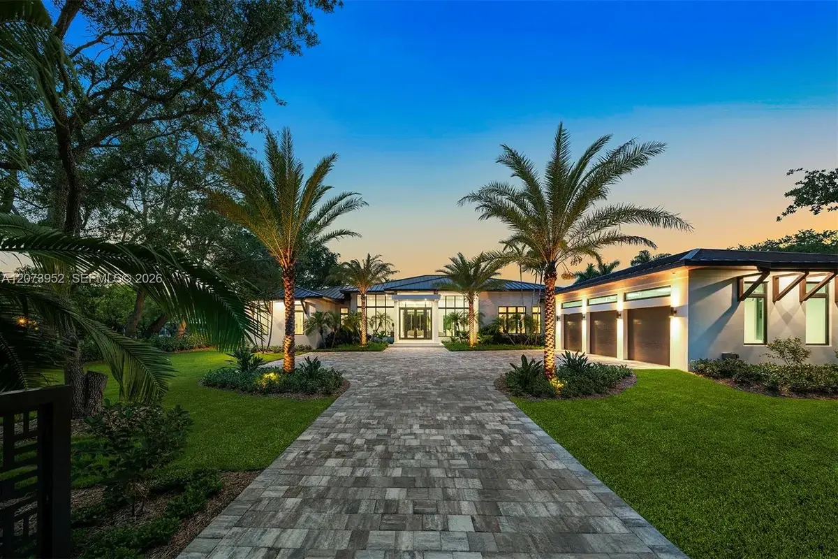 10860 SW 67th Ct, Pinecrest: photo 1 of 42