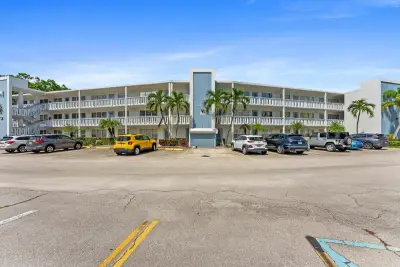309 Wellington M, West Palm Beach: photo 1 of 27