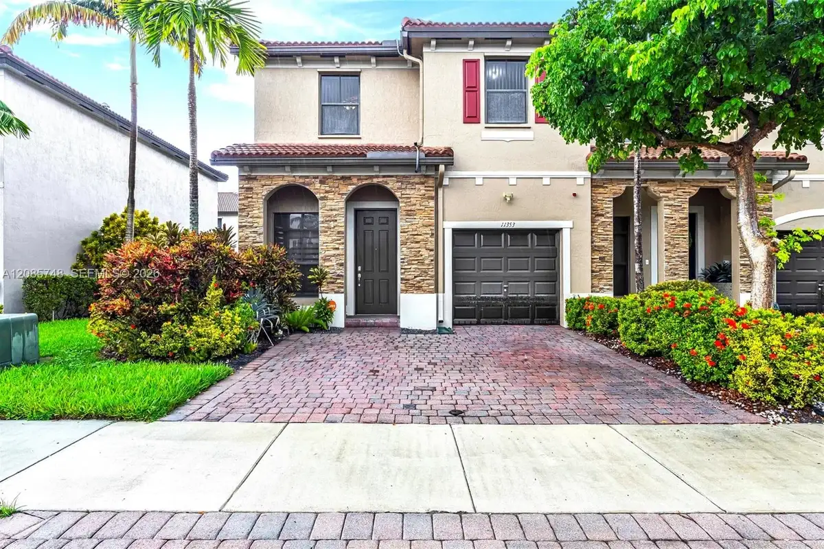 11353 SW 233rd St, Homestead: photo 1 of 26