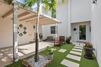3063 N Palm Aire Dr, Pompano Beach: photo 1 of 24