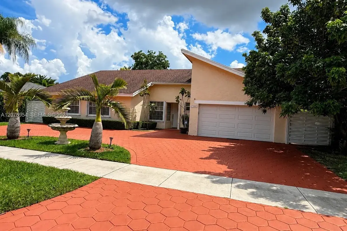 House in Miami: photo 1 of 6