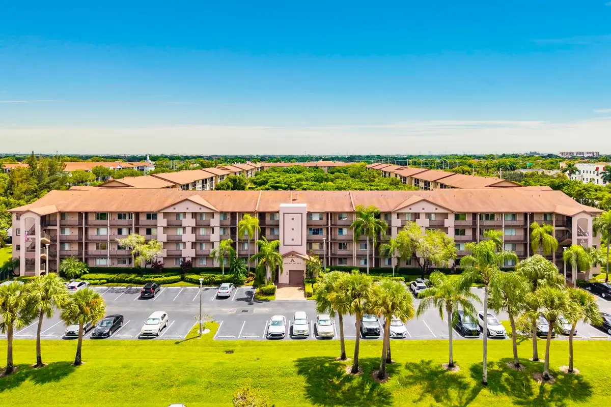 1651 SW 127th Ave SW #105A, Pembroke Pines: photo 1 of 16