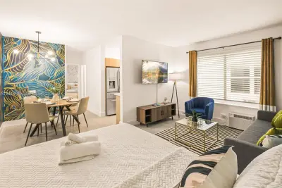 7340 Harding Ave #7, Miami Beach: photo 1 of 15