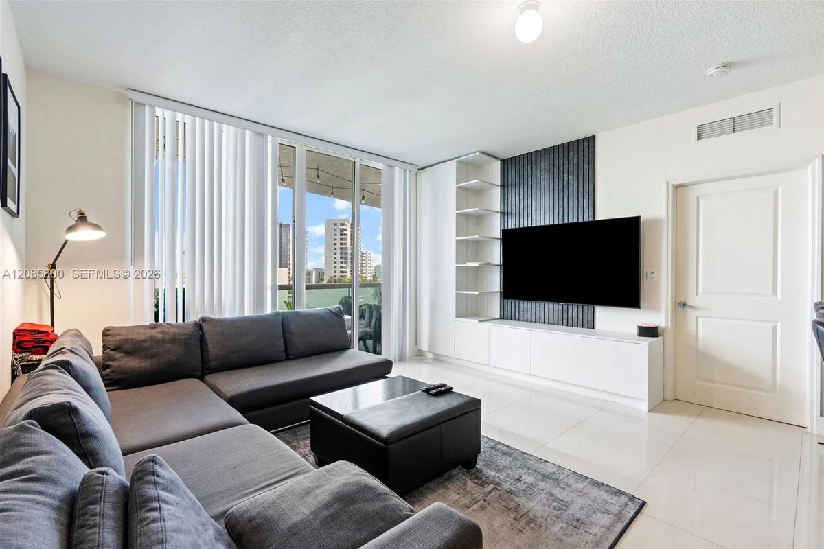 7900 Harbor Island Dr #518, North Bay Village: photo 1 of 15