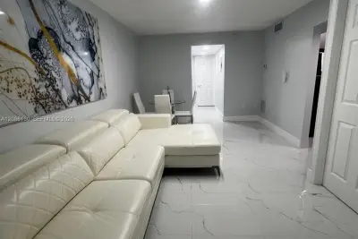 6620 W 2nd Ct #103, Hialeah: photo 1 of 16