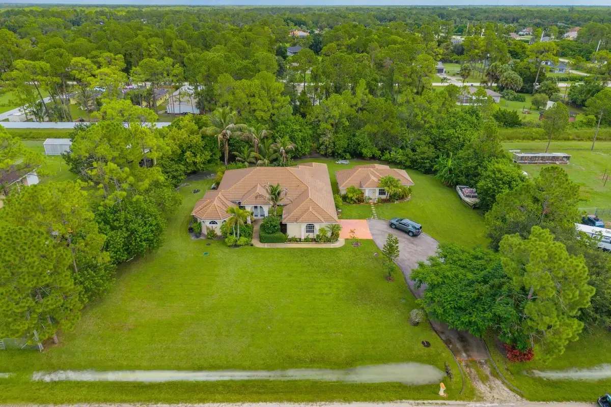 17603 82nd N, The Acreage: photo 1 of 42