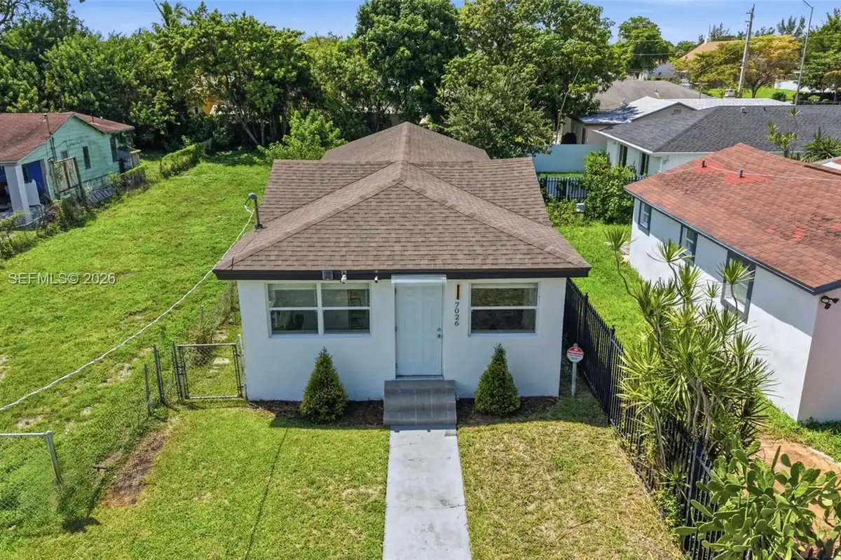 7026 NW 21st Ave, Miami: photo 1 of 42
