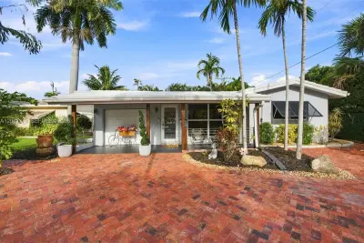 4620 NE 5th Ave, Oakland Park: photo 1 of 62