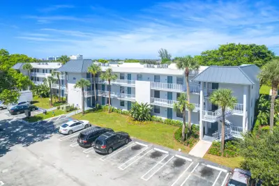 230 SE 10th St #108B, Delray Beach: photo 1 of 6