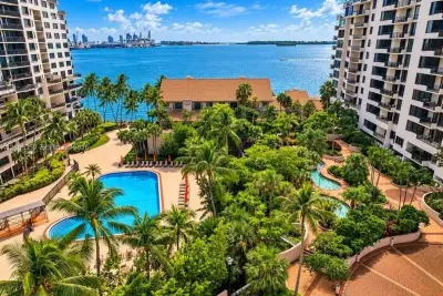 540 Brickell Key Dr #1603, Miami: photo 1 of 30