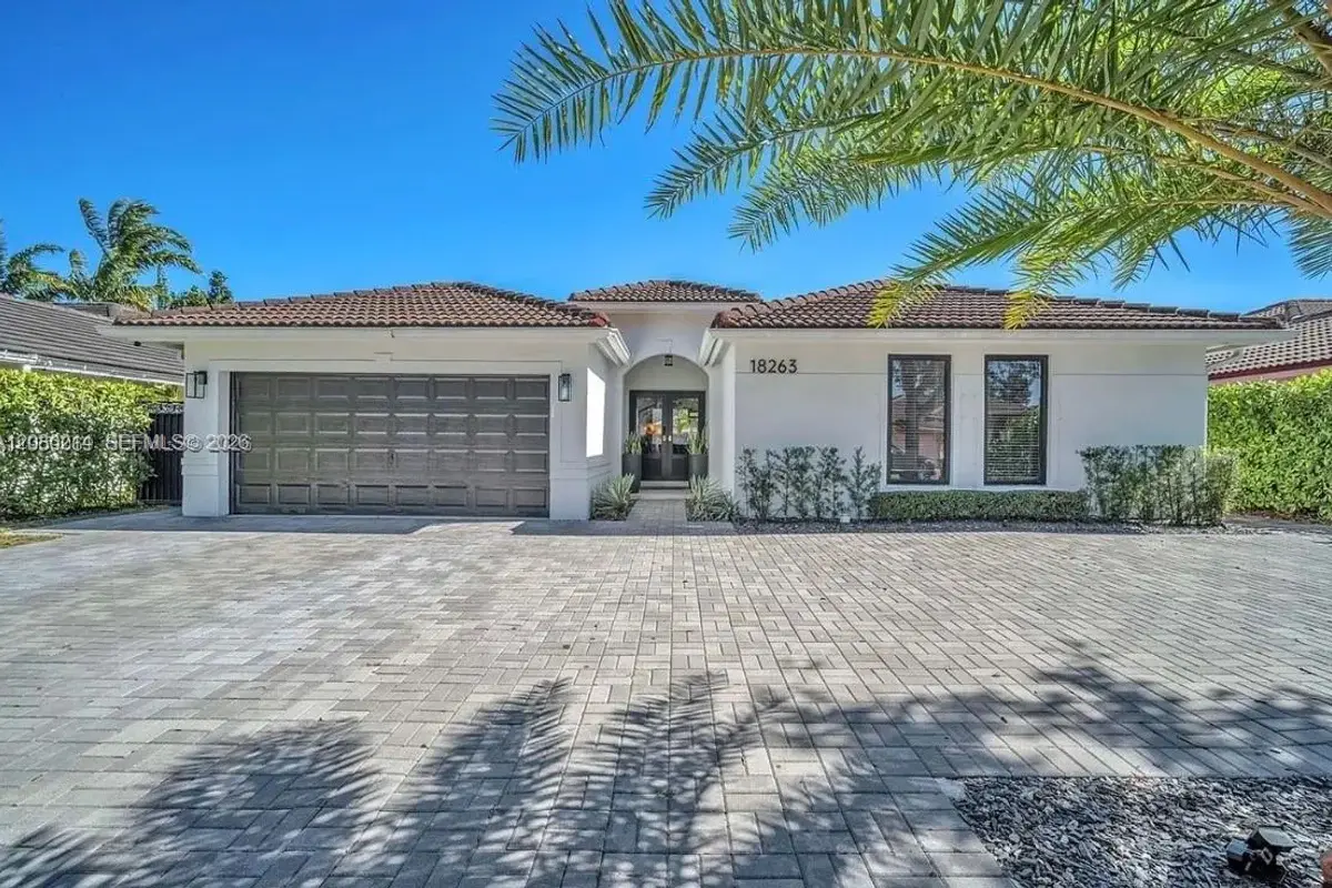18263 SW 149th Pl, Miami: photo 1 of 11