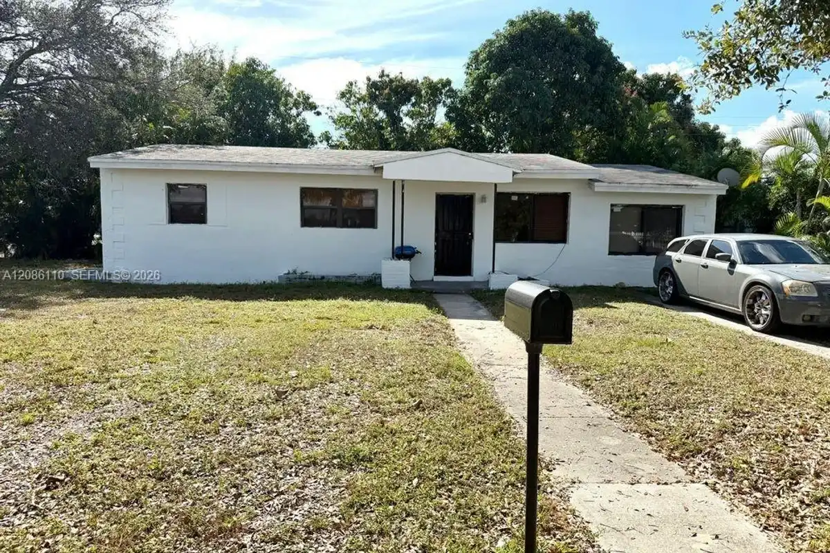 3350 NW 171 Ter, Miami Gardens: photo 1 of 16