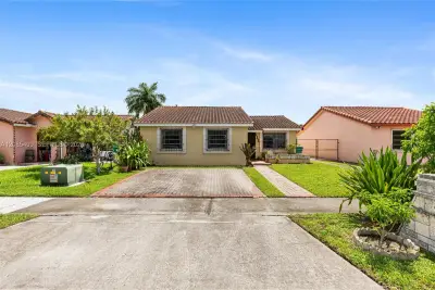 13828 SW 22nd Ter, Miami: photo 1 of 28