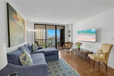 540 Brickell Key Dr #1514, Miami: photo 1 of 18