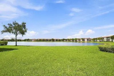 550 SW 138th Ave #402K, Pembroke Pines: photo 1 of 47