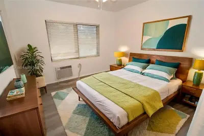 777 NE 85th St #1, Miami: photo 1 of 23