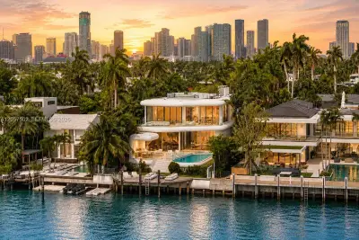 503 E Dilido Dr, Miami Beach: photo 1 of 32